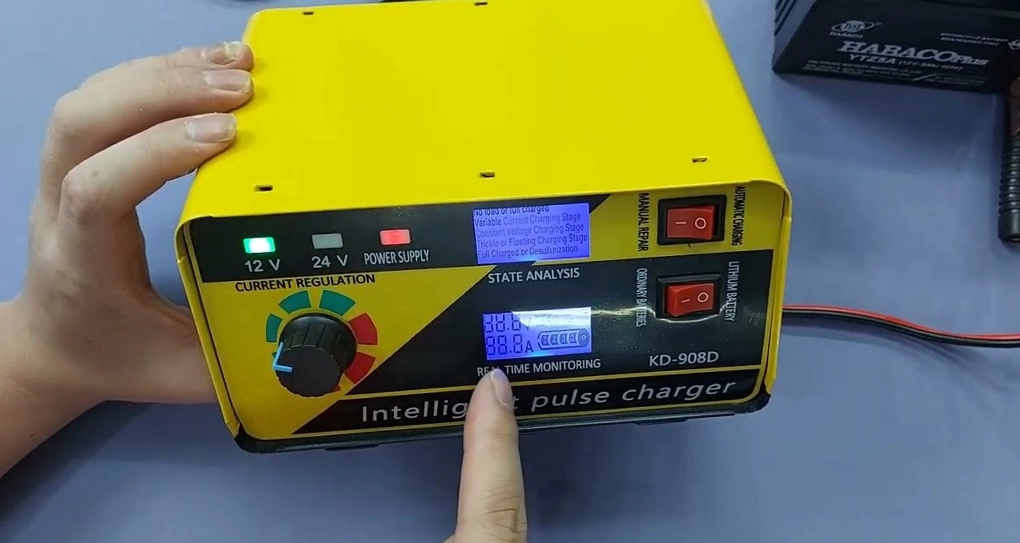 Sạc Bình Ắc Quy Điện Tử Tự Ngắt KD-908D 12V-24V 400Ah